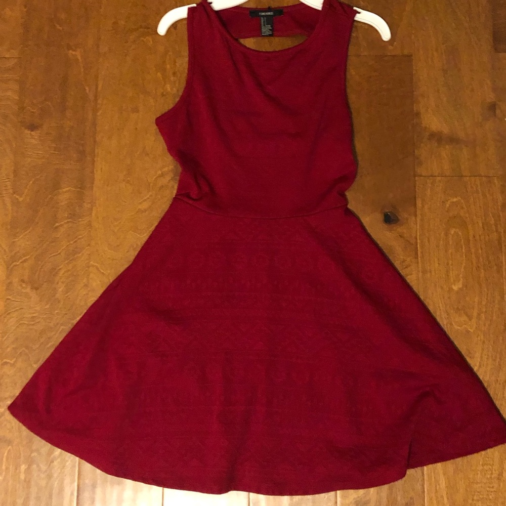 Short red, textured dress